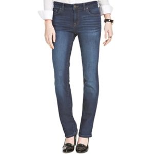 Tommy Hilfiger • Straight Leg Jeans • SZ 4